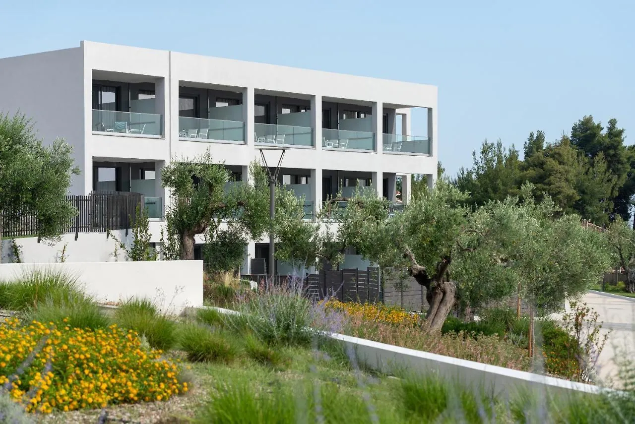 אתר נופש ניקיטי Lagomandra Luxury Suites With Private Pools