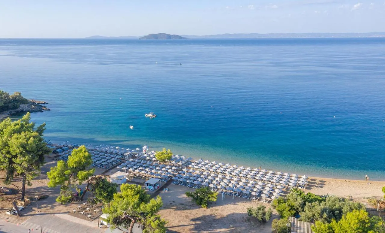 Lagomandra Luxury Suites With Private Pools Nikiti  Semesteranläggning (resort)
